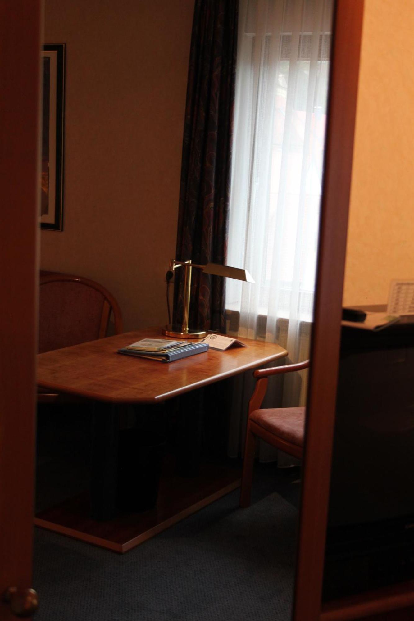 Hotel-gasthof Post Brennerei Frankenhoehe 3*