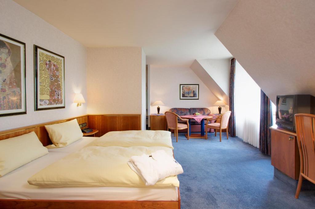 Hotel-gasthof Post Brennerei Frankenhoehe Hotel 3*